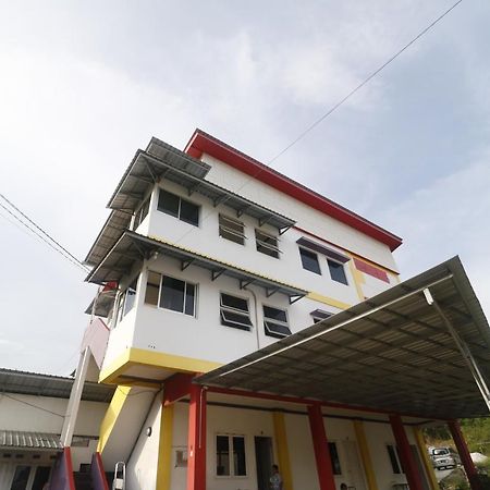 Hotel RedDoorz Syariah near BSCC DOME Balikpapan  Exterior foto