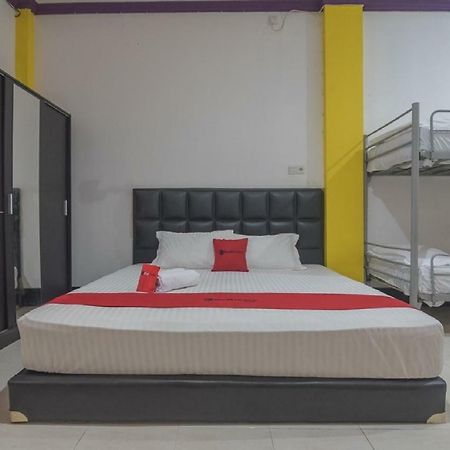 Hotel RedDoorz Syariah near BSCC DOME Balikpapan  Exterior foto