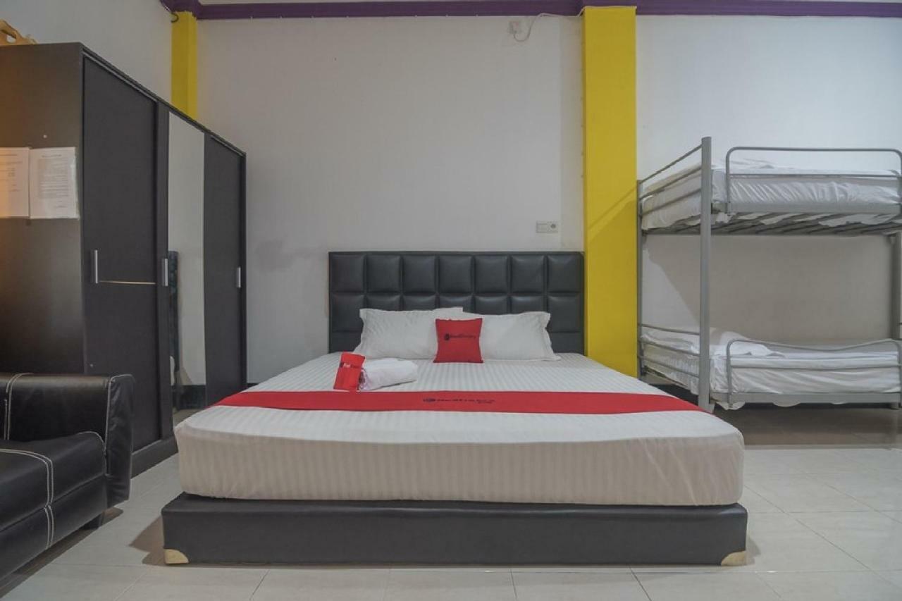 Hotel RedDoorz Syariah near BSCC DOME Balikpapan  Exterior foto