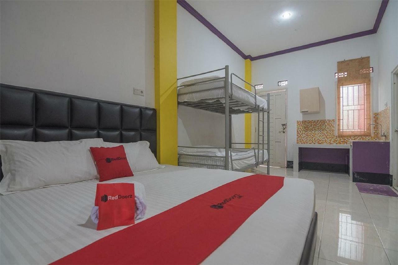 Hotel RedDoorz Syariah near BSCC DOME Balikpapan  Exterior foto